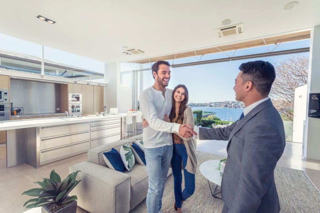 Comment bien choisir son agence immobilière de luxe à Lyon ? - Rouxel ...
